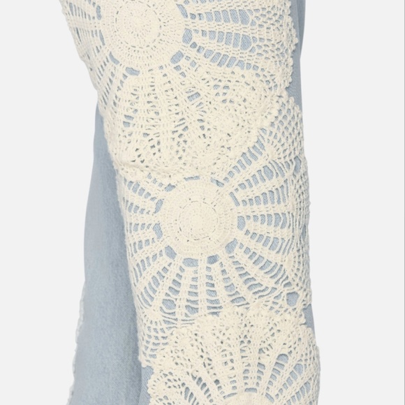 FRAMEJEANS : THE CROCHET VERTICAL CROP IN WISP ( original price $548) - Picture 3 of 4